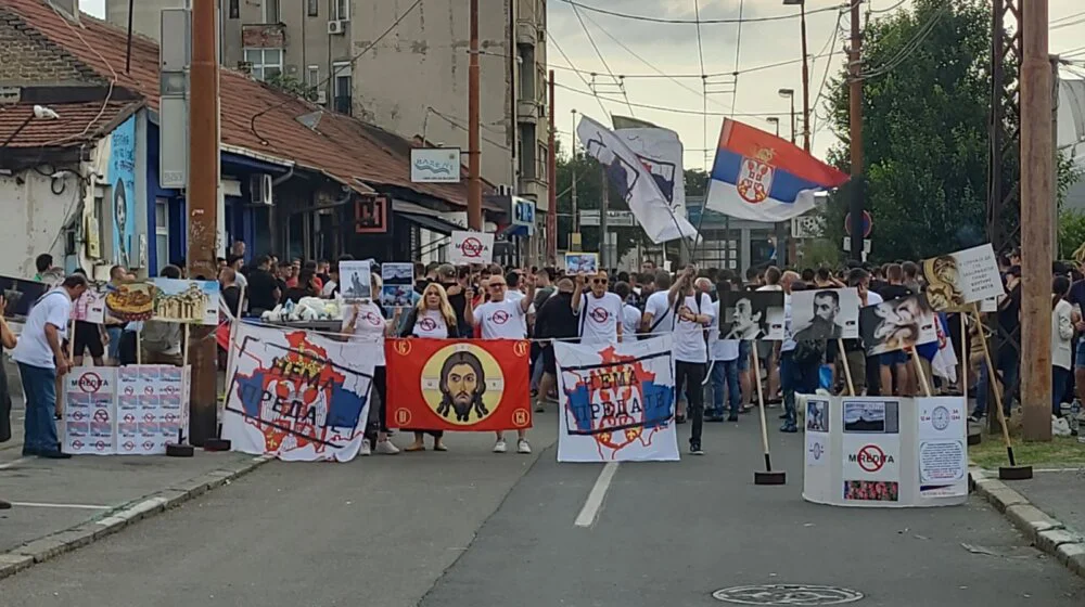 Serbia Proteste Nazionaliste Il Governo Vieta Il Festival Mir Dita