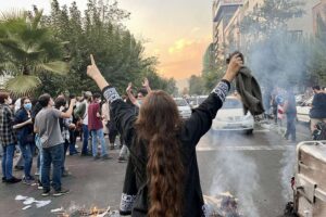 Strade di Teheran dopo la morte di Mahsa Amini